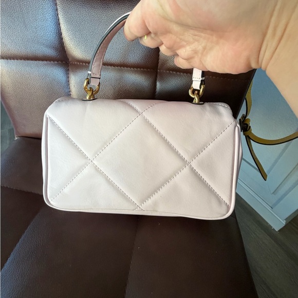 Tory Burch Light Pink Quilted Shoulder Bag - Picture 5 of 10